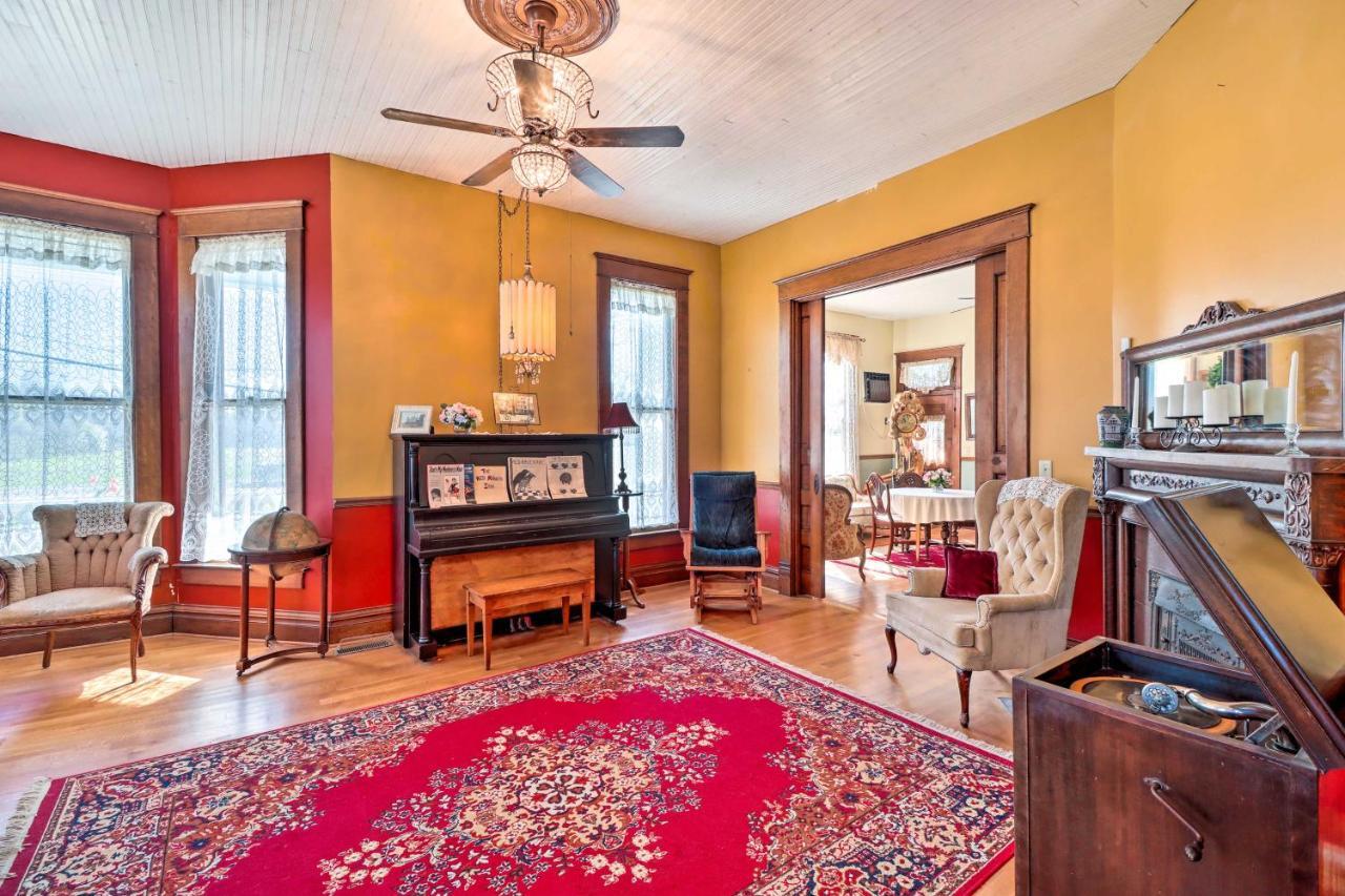 Creekfront Yellville Manor With Parlors And Fire Pit! 外观 照片