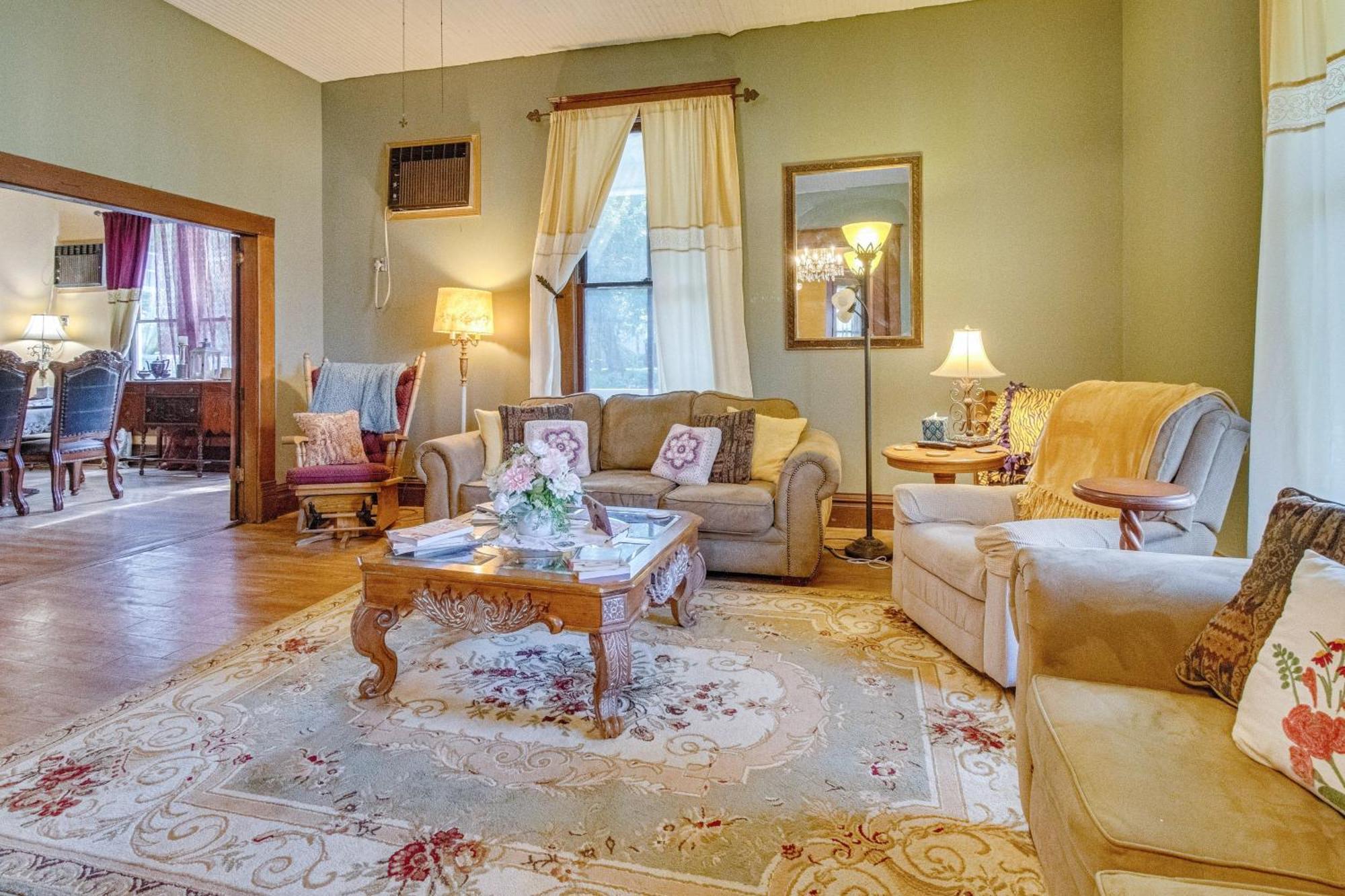 Creekfront Yellville Manor With Parlors And Fire Pit! 外观 照片