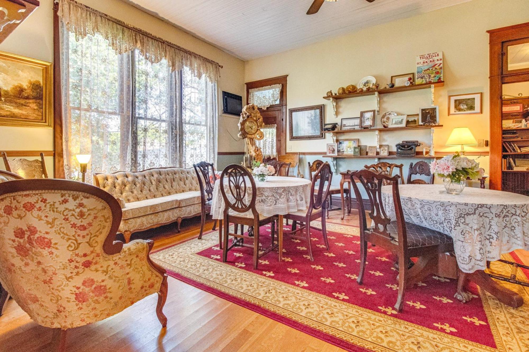 Creekfront Yellville Manor With Parlors And Fire Pit! 外观 照片